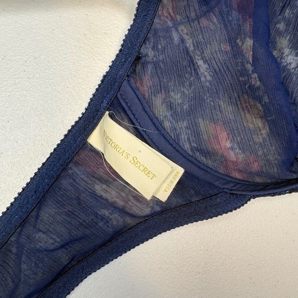 Vintage Victorias Secret Gold Label Floral Mesh Ruffle Underwire Bra Navy 36C - Picture 4 of 5